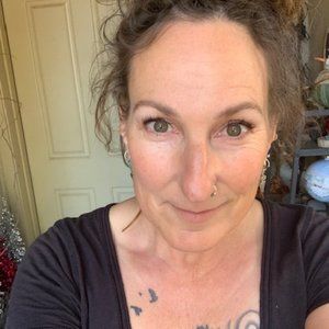 Meet your Posher, Dani